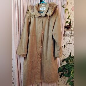 Women's XL Long Coat With Raccoon Hood
